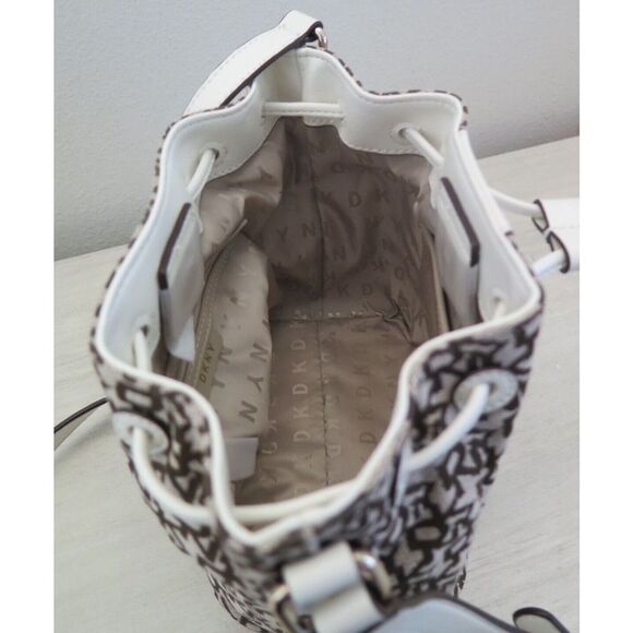 DKNY R11JFE13 White/Brown Signature Jacquard Noho Bucket Shoulder Bag $198 - Picture 12 of 13